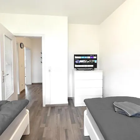 Vaz Freiheit 2 Fuer Monteure, Kueche, Tv, Wlan, Balkon Apartment