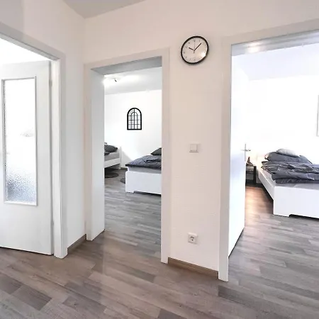 Vaz Freiheit 2 Fuer Monteure, Kueche, Tv, Wlan, Balkon Apartment