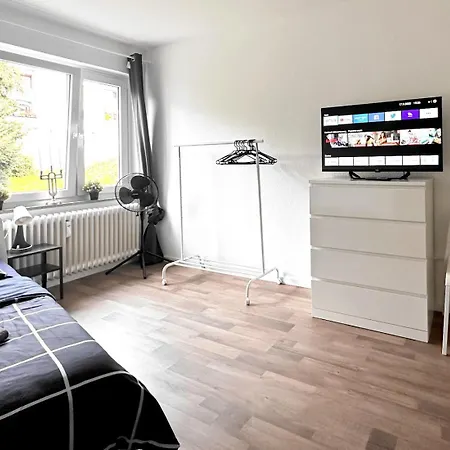 Vaz Freiheit 2 Fuer Monteure, Kueche, Tv, Wlan, Balkon Apartment