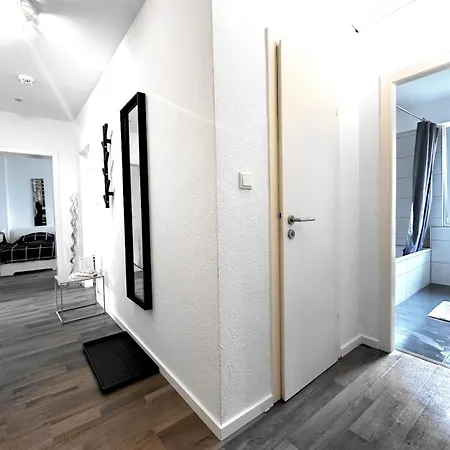 Lägenhet Vaz Freiheit 2 Fuer Monteure, Kueche, Tv, Wlan, Balkon