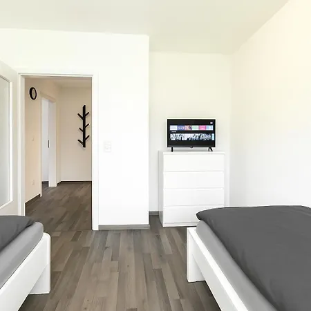Vaz Freiheit 2 Fuer Monteure, Kueche, Tv, Wlan, Balkon Apartment