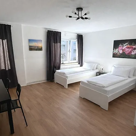 アパート Vaz Freiheit 2 Fuer Monteure レムシャイト